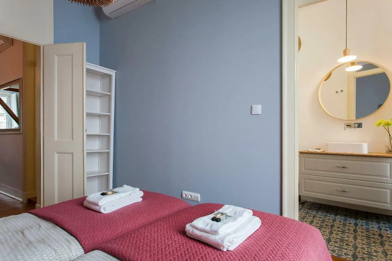 Bairro Alto 3 Bedroom Patio Flat! Lisboa