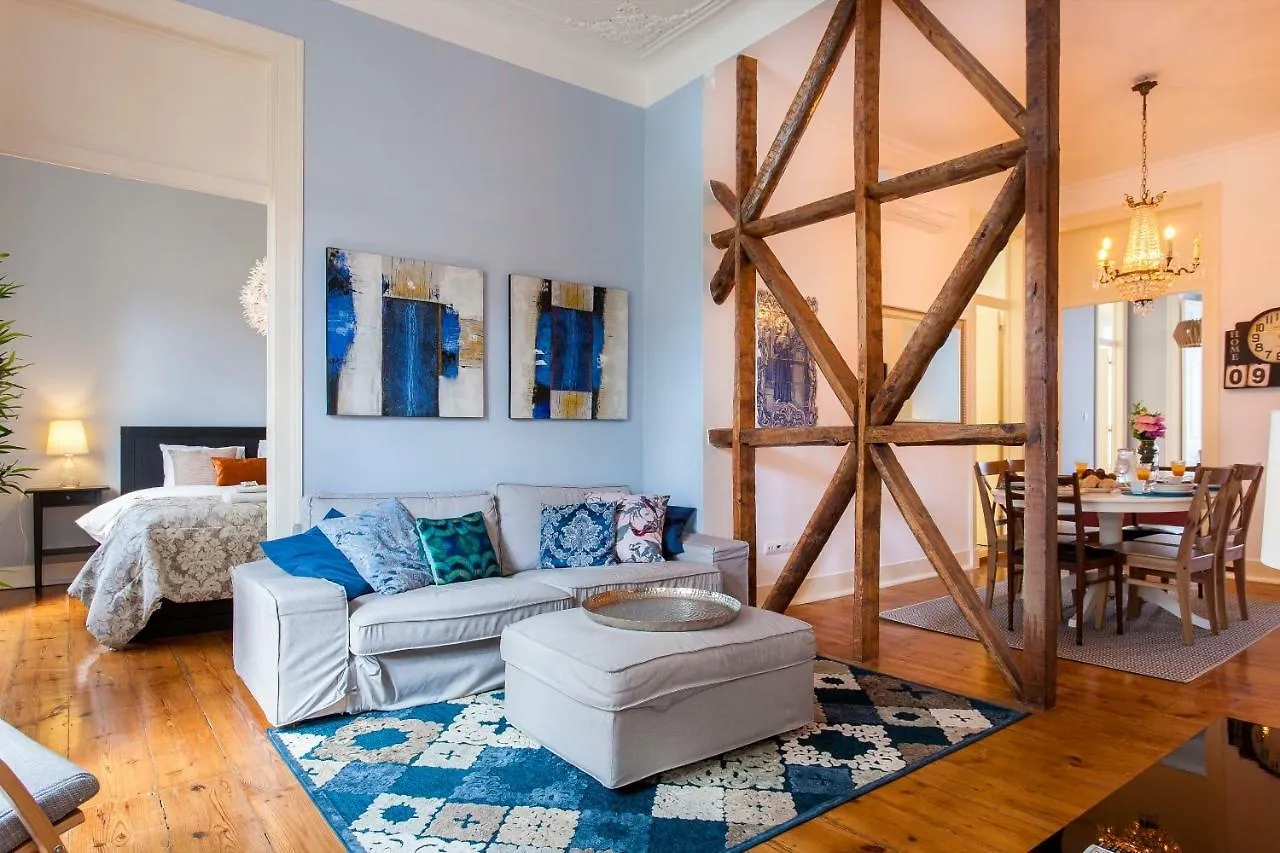Bairro Alto 3 Bedroom Patio Flat! Lisboa شقة