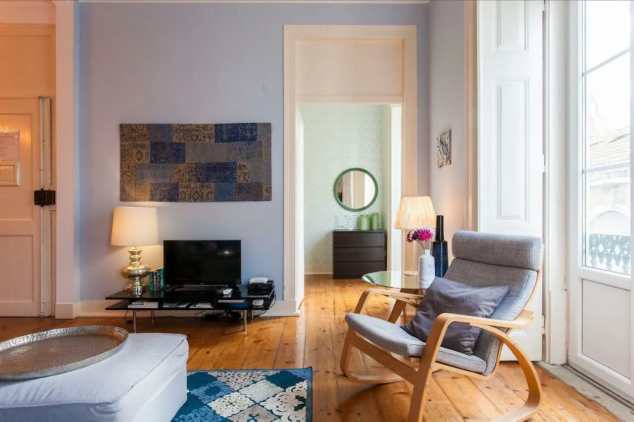 Bairro Alto 3 Bedroom Patio Flat! Lisboa 0*,  البرتغال