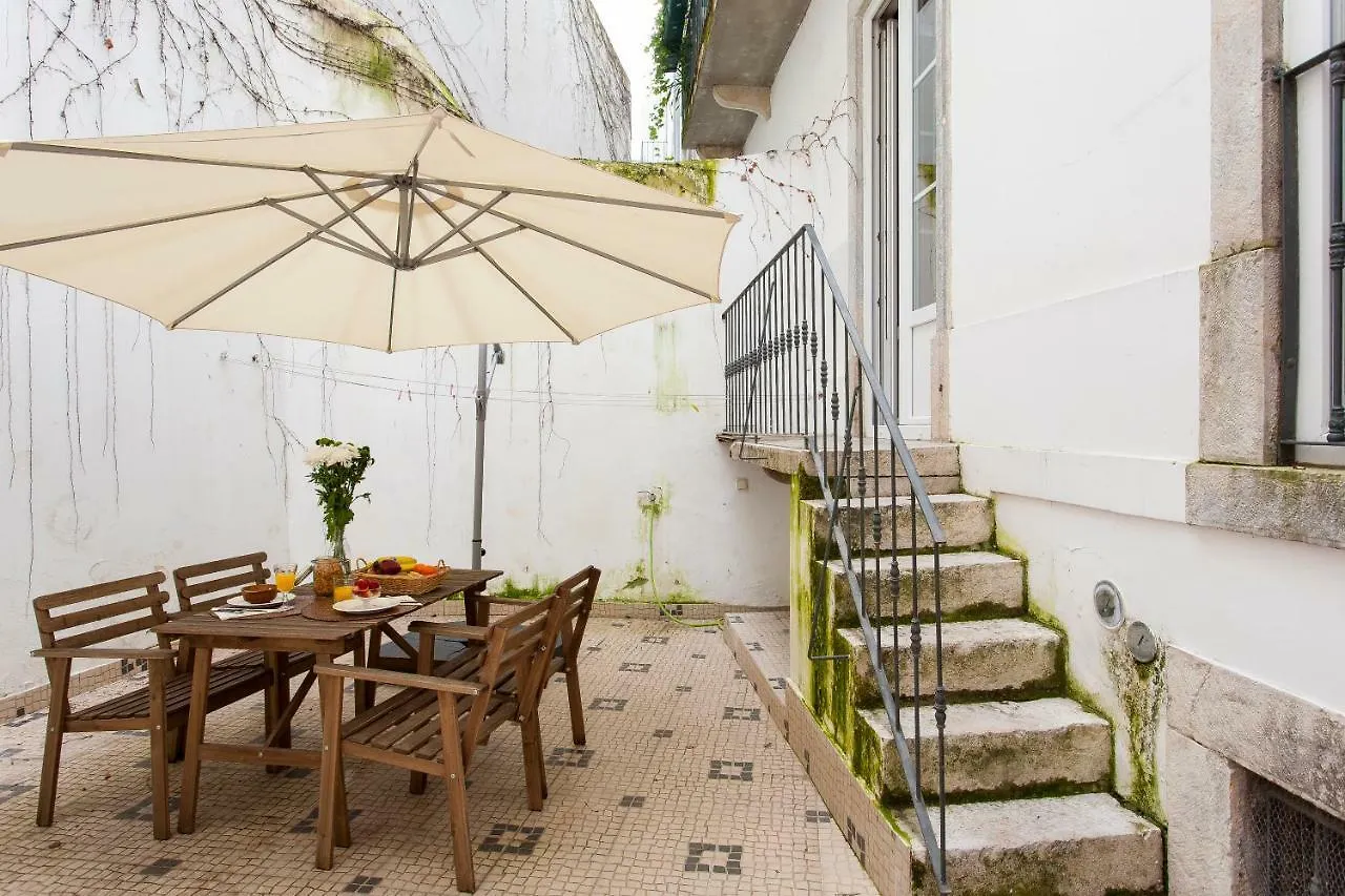 Bairro Alto 3 Bedroom Patio Flat! Lisboa شقة