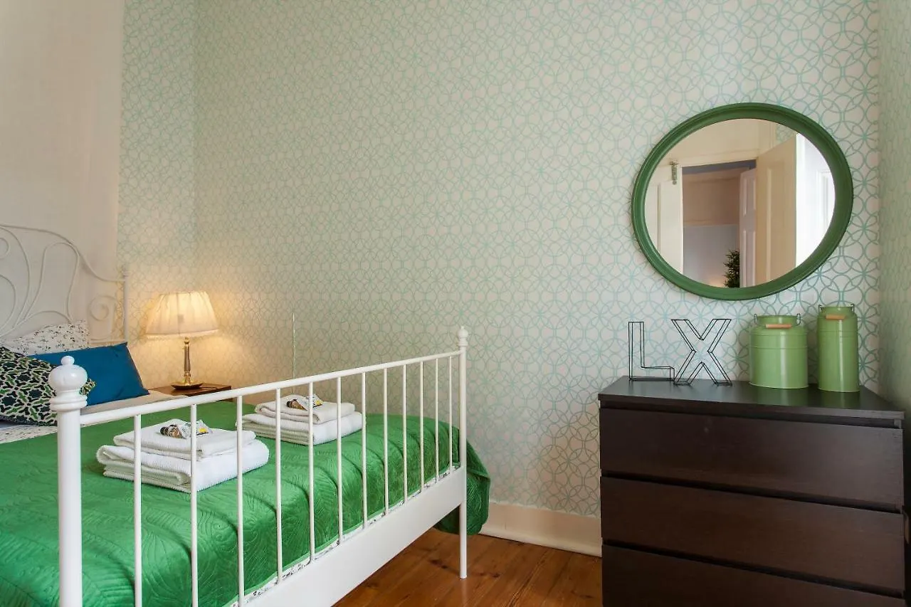 דירה ליסבון Bairro Alto 3 Bedroom Patio Flat! פורטוגל