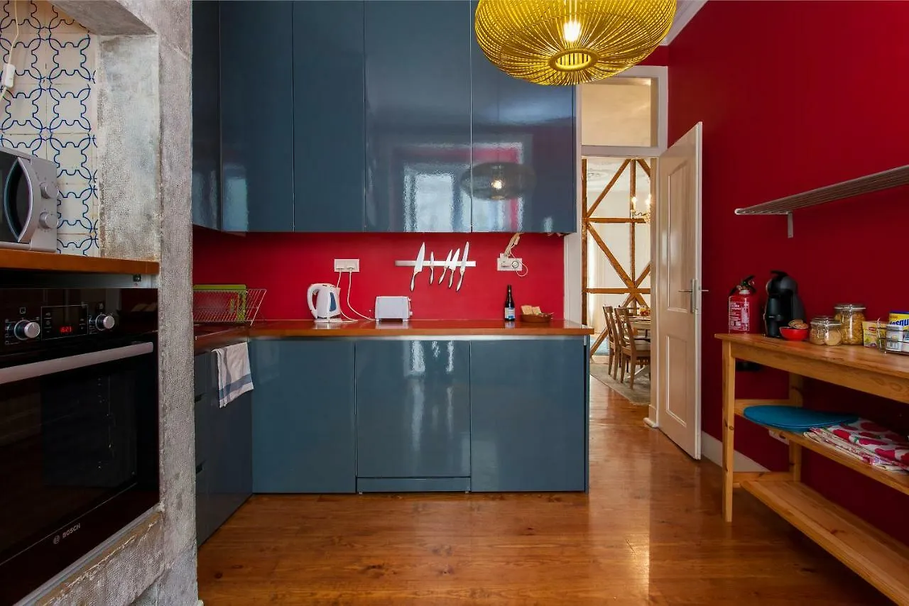 Bairro Alto 3 Bedroom Patio Flat! Lisboa البرتغال